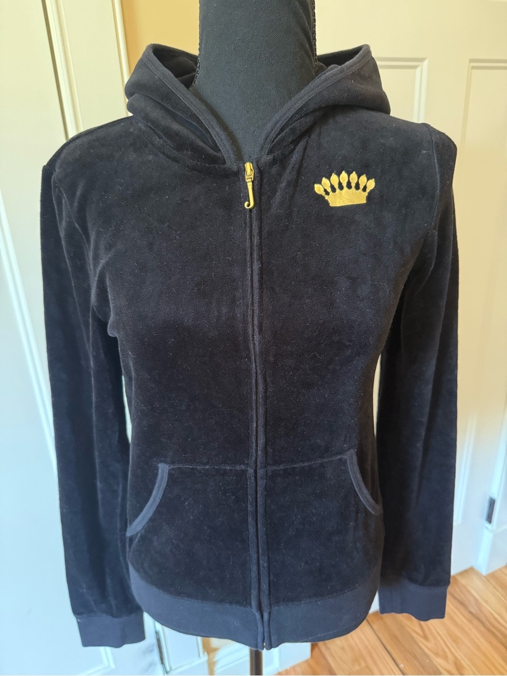 JUICY COUTURE VELOUR FULL ZIP HOODIE JACKET Black With Gold Logo Women’s Size M